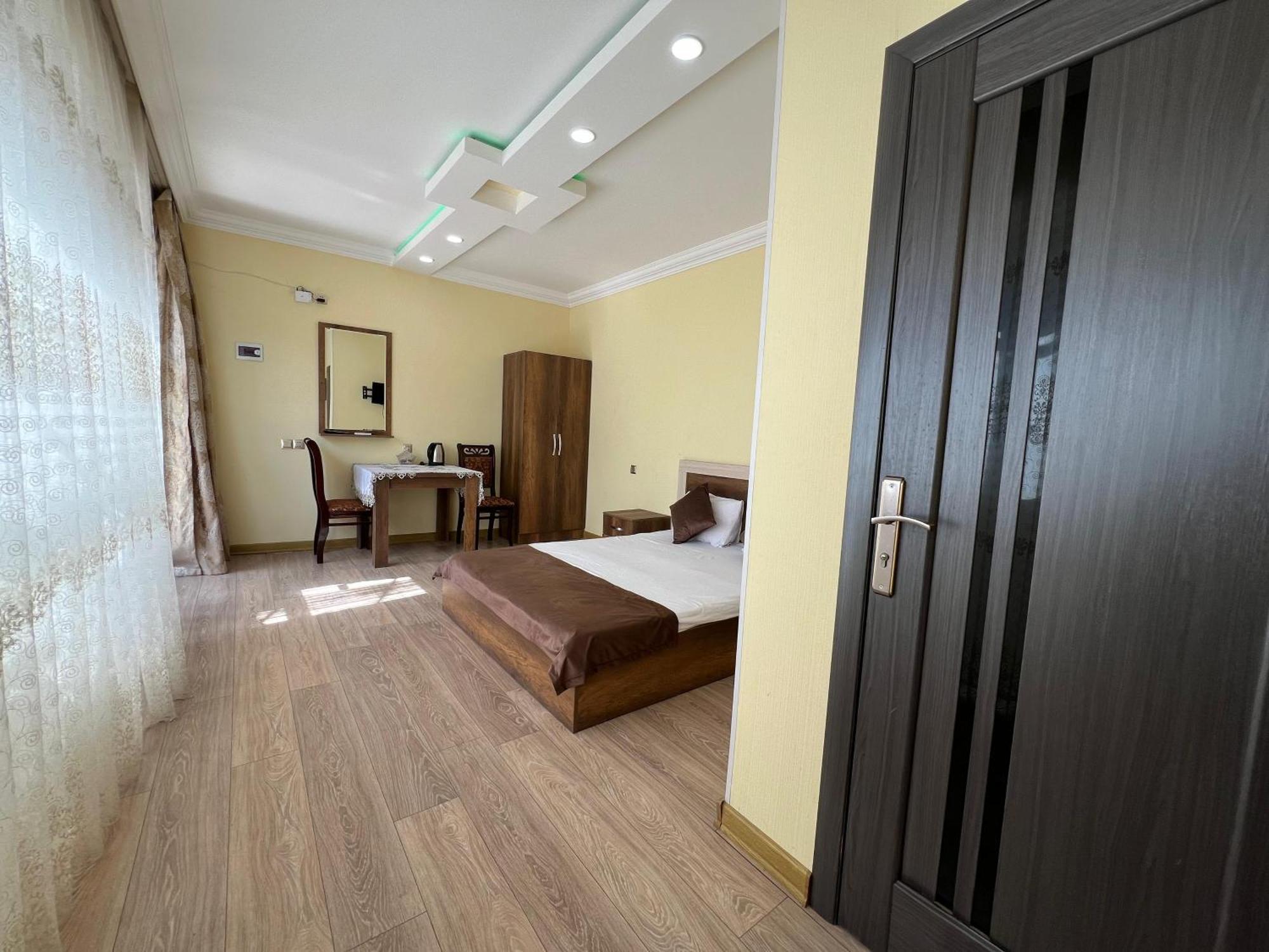 Rahat Hotel Ganja Esterno foto