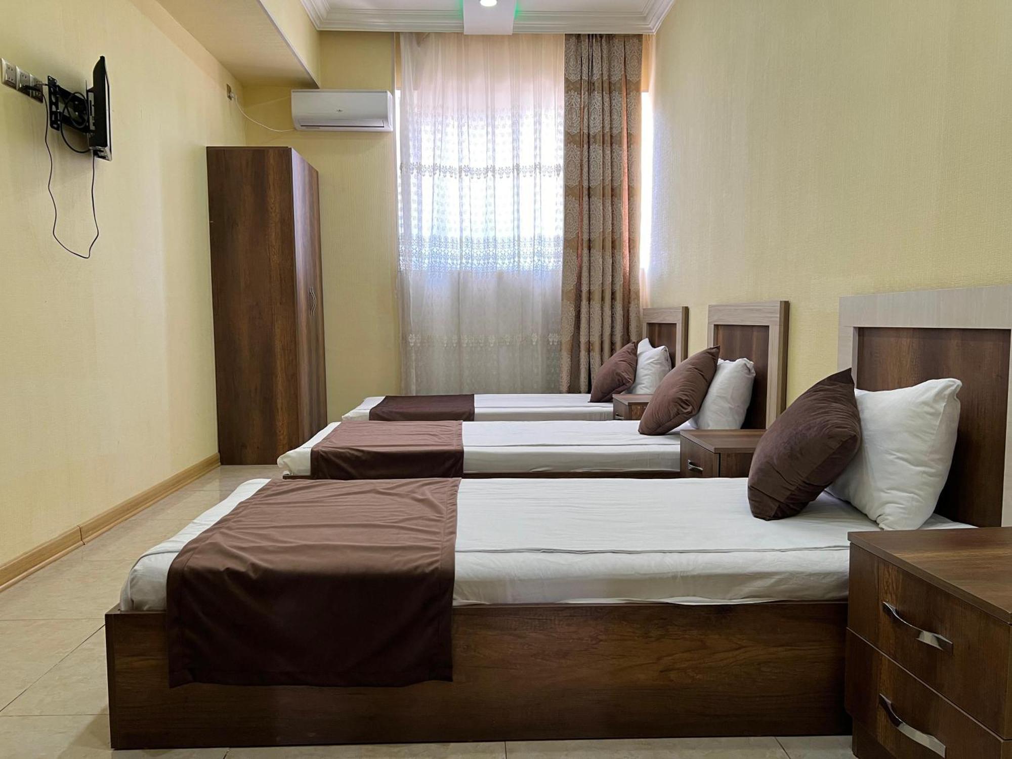 Rahat Hotel Ganja Esterno foto