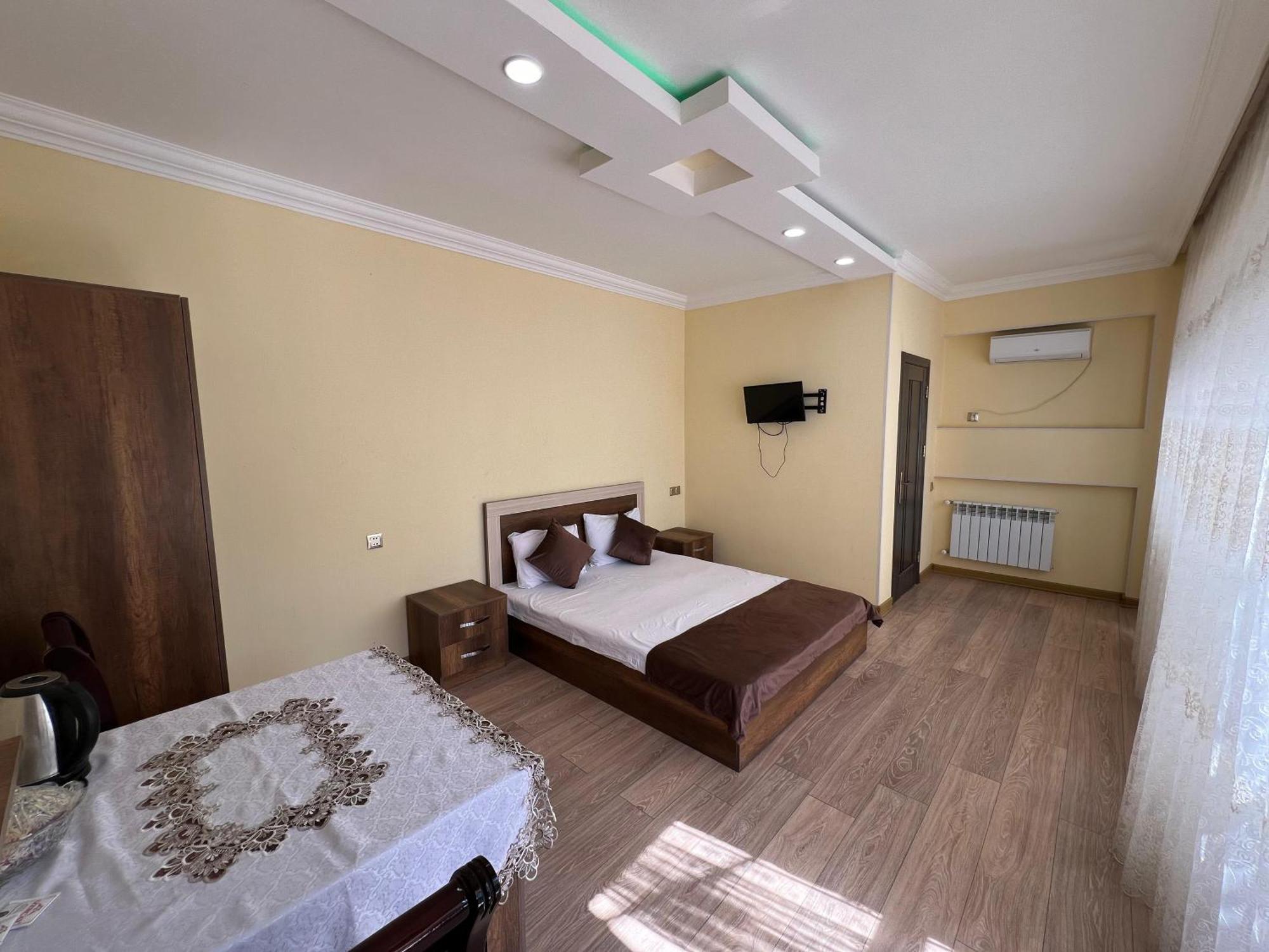 Rahat Hotel Ganja Esterno foto